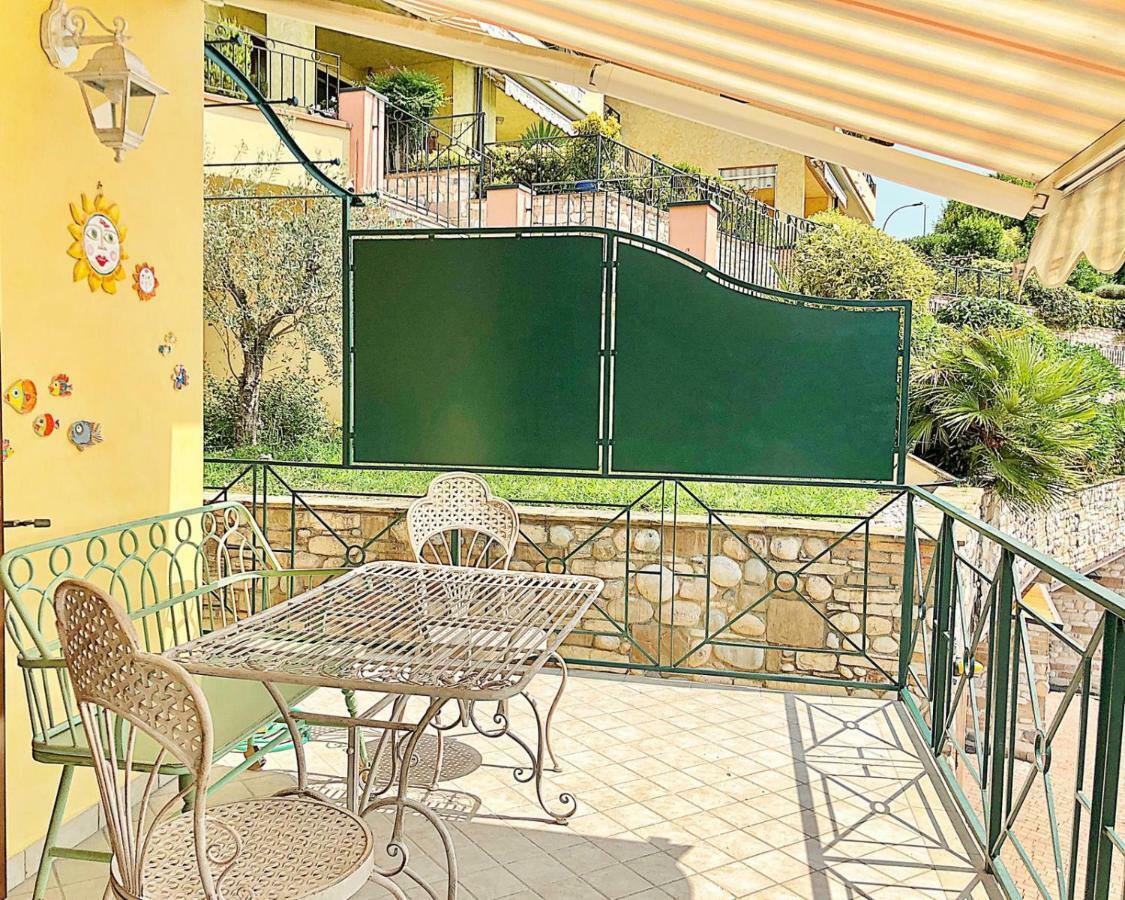 Alice'S Nest-Lake View House Padenghe sul Garda Exteriör bild